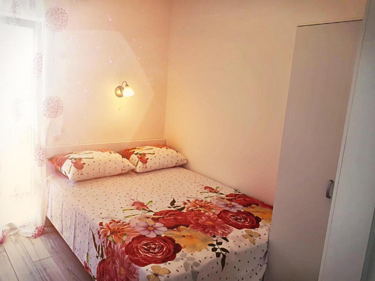 House Gita Villa Mrljane Bagian luar foto